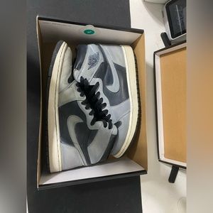 Air Jordan, one high shadow 2.0 used